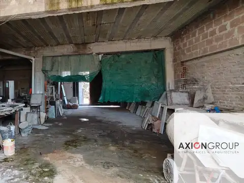 152 Bis E/520 y 521-Galón y casa a refaccionar 100