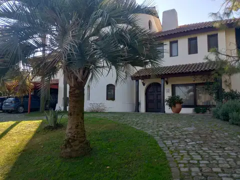 VENTA CASA CLUB DE CAMPO ARMENIA PILAR 