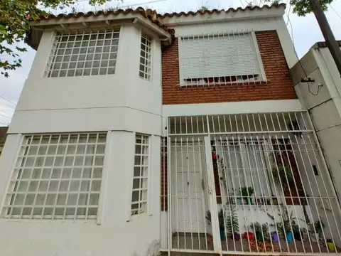 Casa en venta en Barrio Belgrano. Rosario. Magallanes 500.