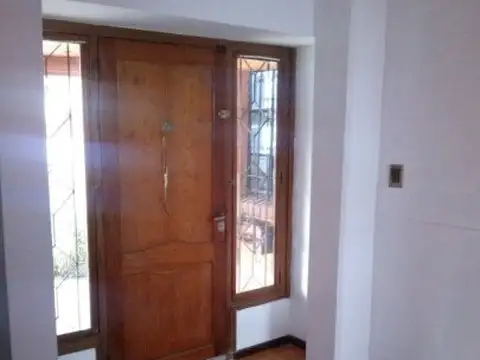 Casa en Alquiler en Alberdi, $ 1.300.000