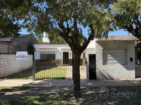 Casa 3 Ambientes En Alquiler - La Reja, Moreno