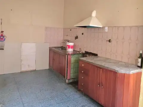 Casa 3 ambientes con 1 baño