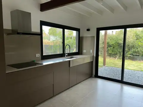 Casa en Venta con 1 cochera
