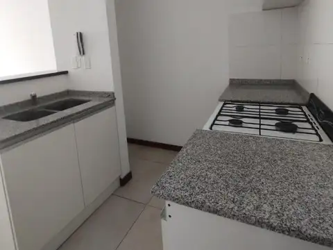 Departamento en Alquiler en La Plata, $ 700.000