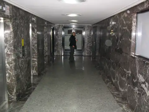 Suipacha 200, Piso 9