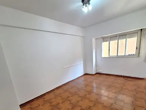 2 AMBIENTES CONTRAFRENTE LUMINOSO- URQUIZA