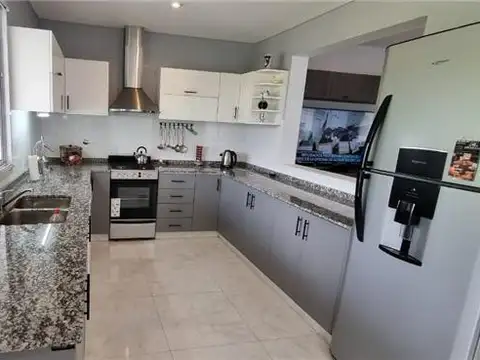 Casa en Alquiler Temporal con 1 cochera