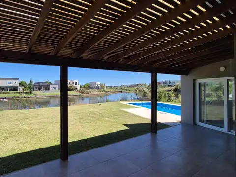 Casa en El Canton - Golf