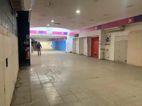 Local en Alquiler en Pompeya, USD 4.500