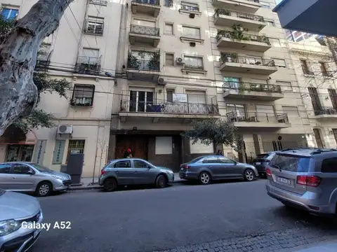 RECOLETA  - LARREA 1300 - VENTA 4 AMB CON MUCHO POTENCIAL - 89m2 - U$S199.000 - EXP. $215.000