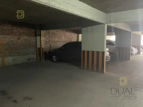 VENTA COCHERA EN ZONA CENTRO