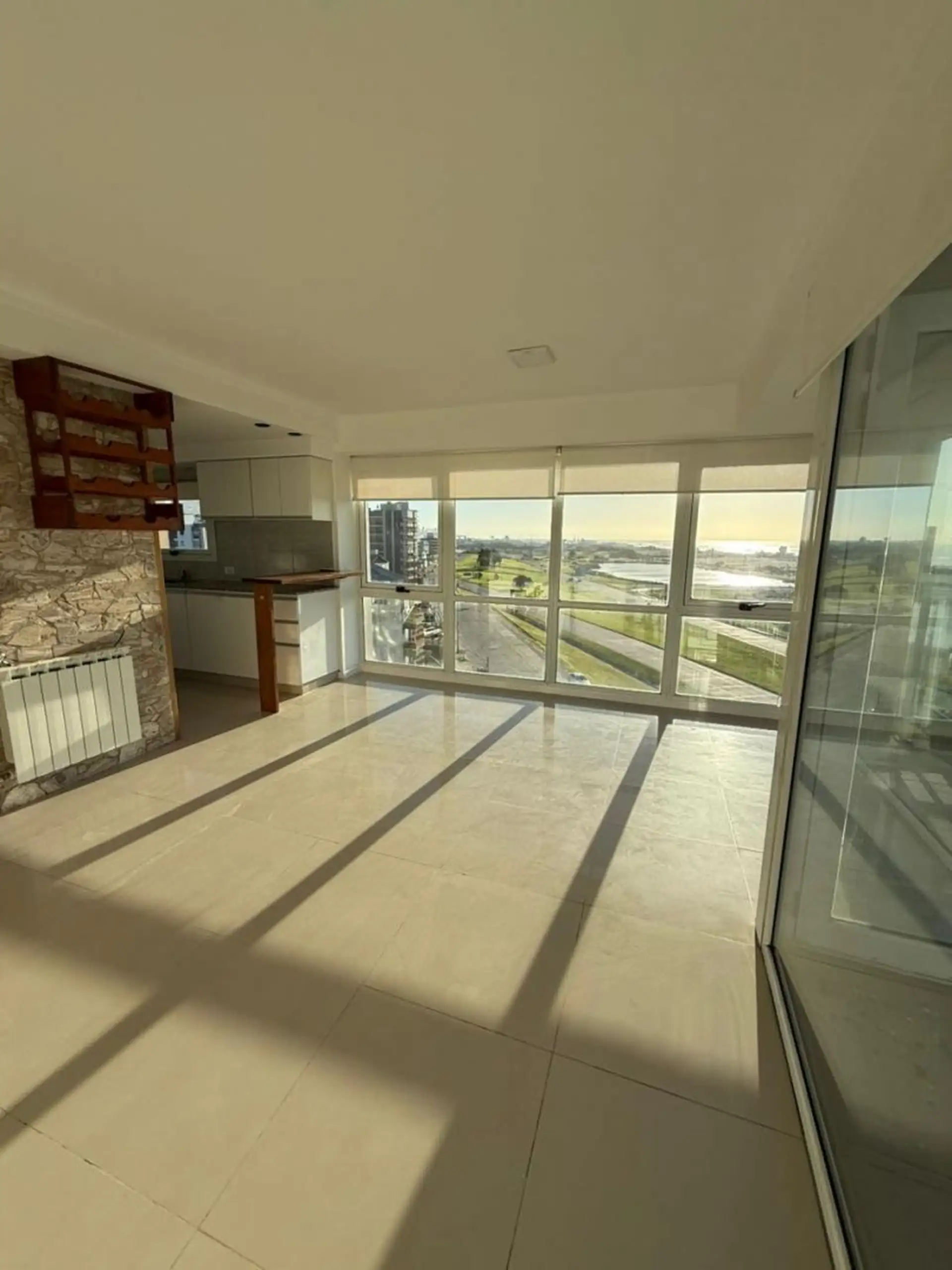 Depto 3 amb, 70m² con cochera y vista panorámica al mar y laguna — Punta Mogotes