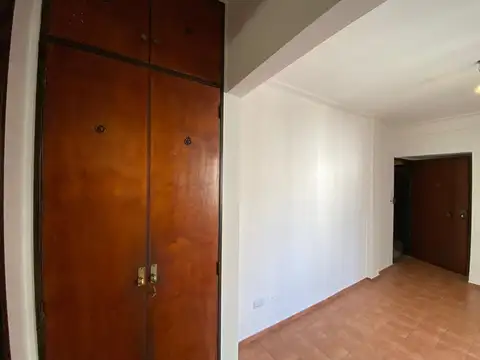 VENTA DPTO. 2 AMBIENTES COCINA SEPARADA V. URQUIZA