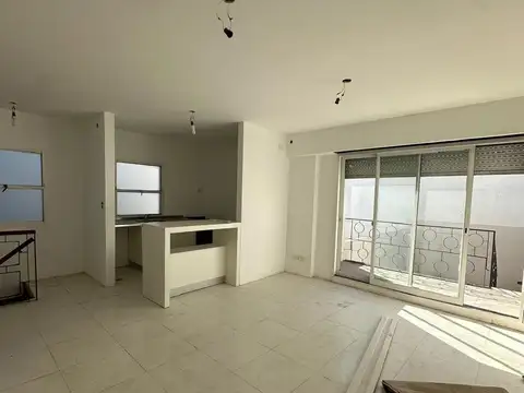 Depto Tipo Casa 3 ambientes con 1 baño