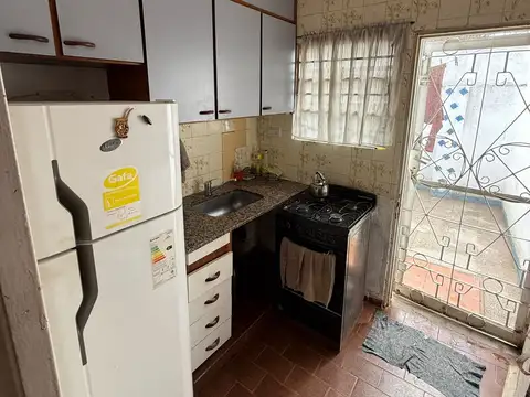 Casa 2 ambientes con 1 baño