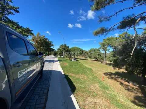 Terreno en Venta en Sur, USD 871.000