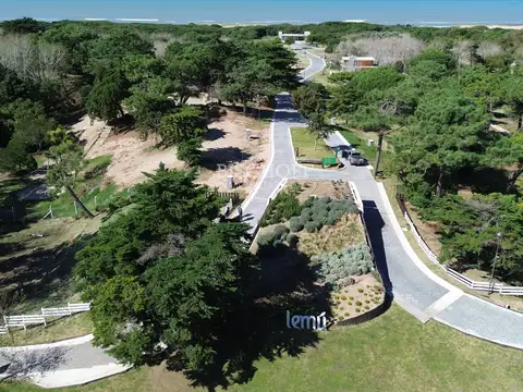 VENTA DE TERRENO MULTIFAMILIAR EN BARRIO DE PLAYA LEMU