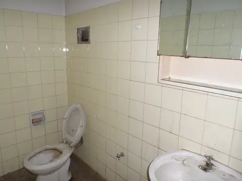 Local en Alquiler Via Púb.