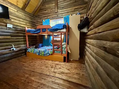 VENTA - DOS CABAÑAS EN BARRIO LOMAS ALTAS
