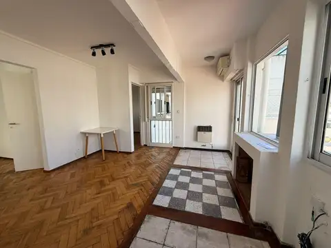 Av. Quintana  al 200