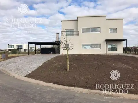 Casa De Categoría - El Canton