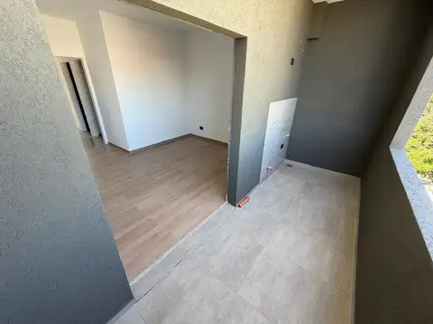 DEPARTAMENTO 2 1/2 AMB - 1º AL FRENTE - CON BALCON - ENTREGA JUNIO 2026