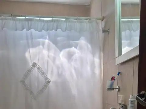 Casa 2 ambientes con 1 baño