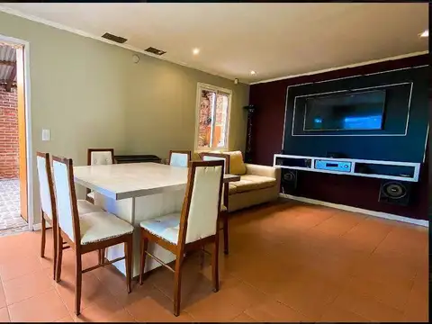 Casa 3 ambientes con 1 baño