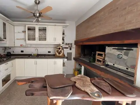 VENTA CASA 3 DORMITORIOS TALLERES SUD APTO CREDITO