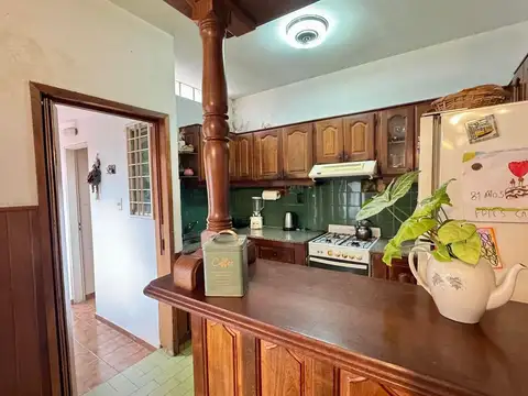 Casa 4 ambientes con 1 baño