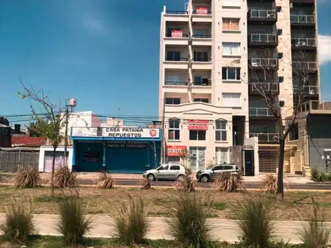 Av. Presidente Perón 2300