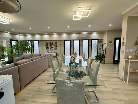 CASA EN FINCAS DE SAN VICENTE SECTOR LAGUNA