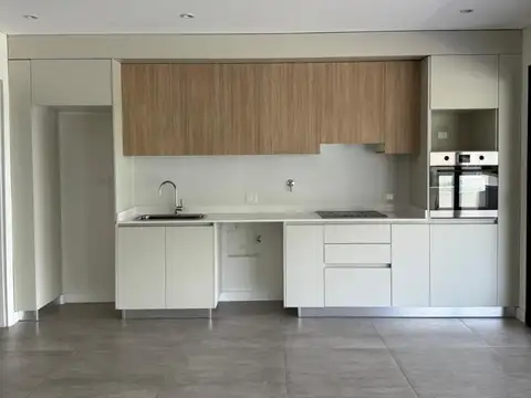 Casa en Alquiler con 1 cochera
