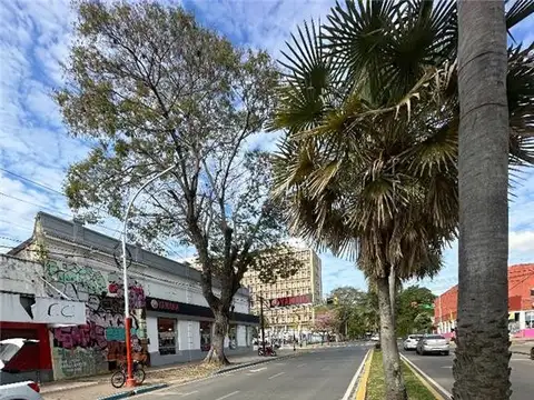 Local en Venta 50 años