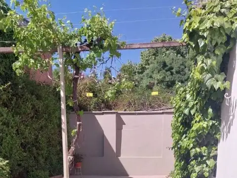 Casa en venta . Aristides Villanueva, Ciudad de Mendoza