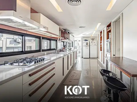 Departamento 6 ambientes con 5 baños