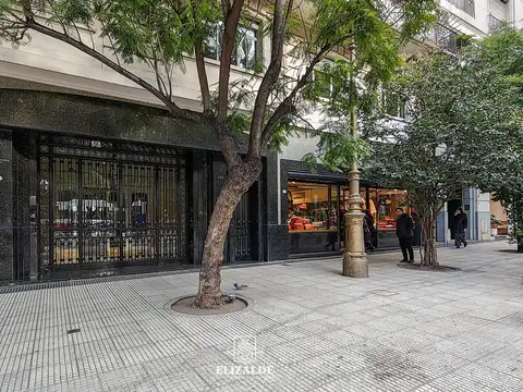 Marcelo T. de Alvear y Maipu - Frente a Plaza San Martín -