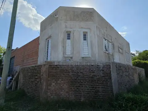 Casa de un dormitorio con amplio terreno, a estrenar