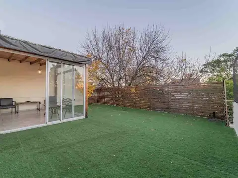 Depto Tipo Casa en Venta con 1 cocheras