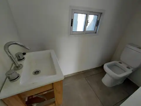 Depto Tipo Casa en Venta en Villa Adelina, USD 115.000