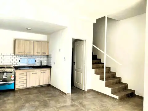 Depto Tipo Casa 3 ambientes con 1 baño