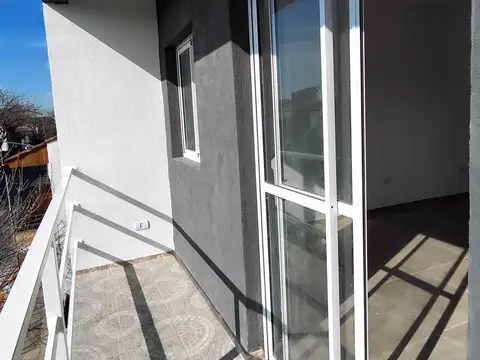 Depto Tipo Casa en Venta de 3 ambientes