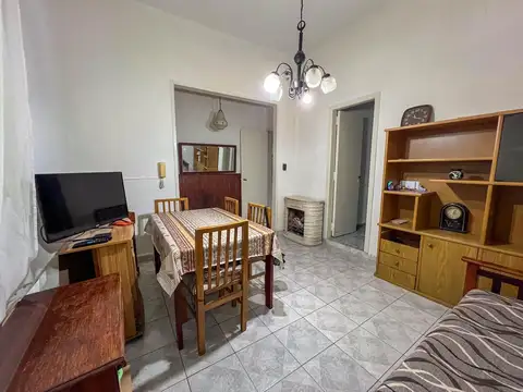 Depto Tipo Casa en Alquiler en Parque Chacabuco, $ 650.000