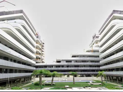 Primera Junta 400, Piso 1