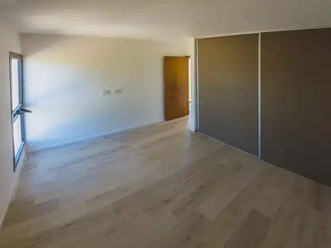 Casa 3 ambientes con 2 baños