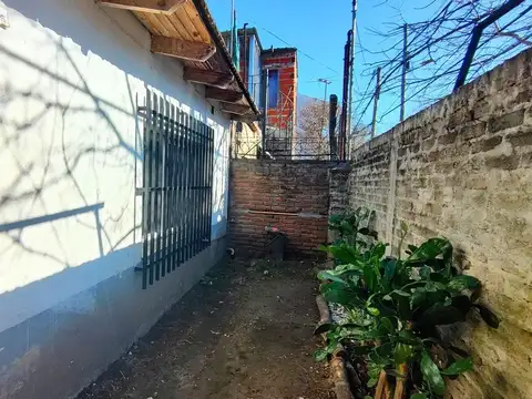 Casa 3 ambientes con 1 baño