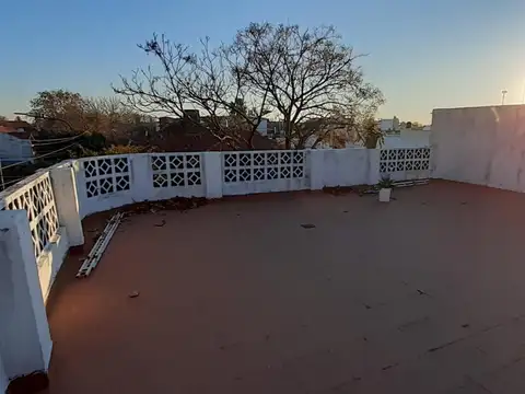 Depto Tipo Casa en Alquiler de 3 ambientes