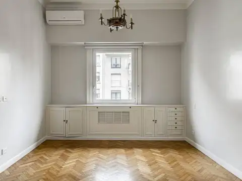 Departamento en Alquiler con 1 cocheras