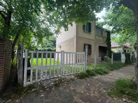 VENTA DE CASA EN EL BARRIO VILLA  ARGENTINA QUILMES