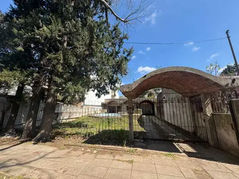 CASA LA ROSA AL 1200, A REFACCIONAR IDEAL FLIPPING